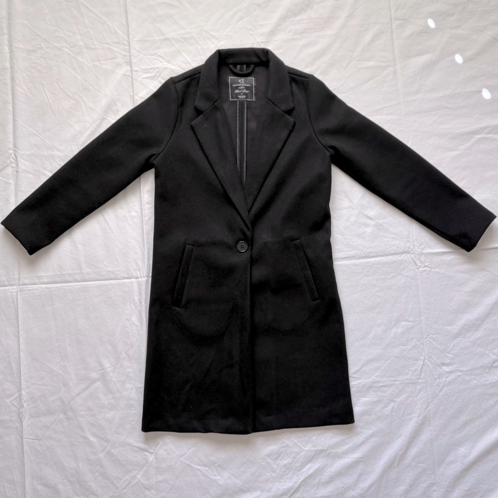 Black “wool-like” polyester fleece knee-length long top coat